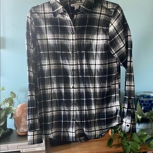 ❤️5/$15 Amazon essentials button up